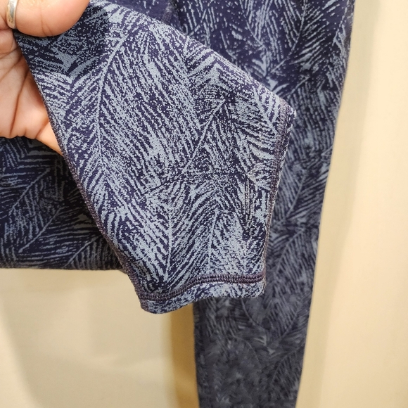 All in Motion printed tummy control Leggings size M - Picture 9 of 11